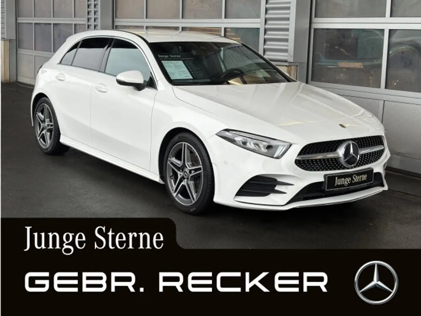 Mercedes-Benz A 180 A 180 AMG Line LED KAMERA NAVI Augm. Reality DAB Weiß - 1