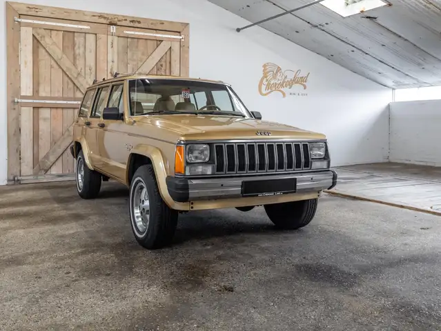 Jeep Cherokee XJ - Pioneer - Ready to go
