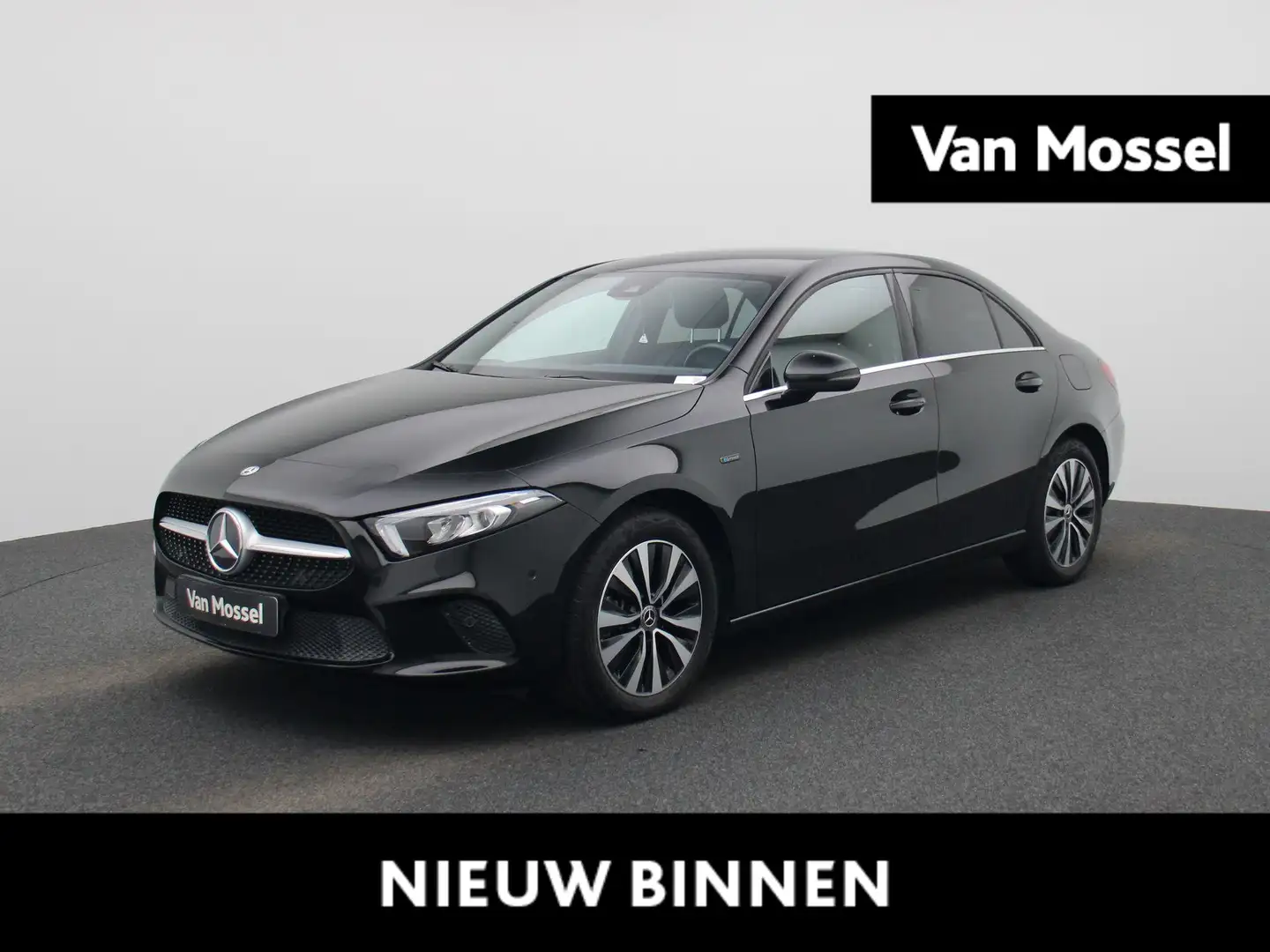 Mercedes-Benz A 250 e Business Line | PHEV | Automaat | Navigatie | Vi Zwart - 1