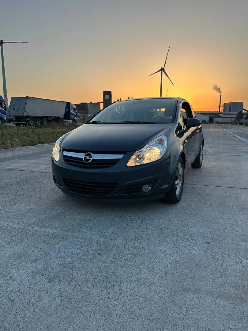 Opel Corsa 1.4 16V Automatik Cosmo - 2