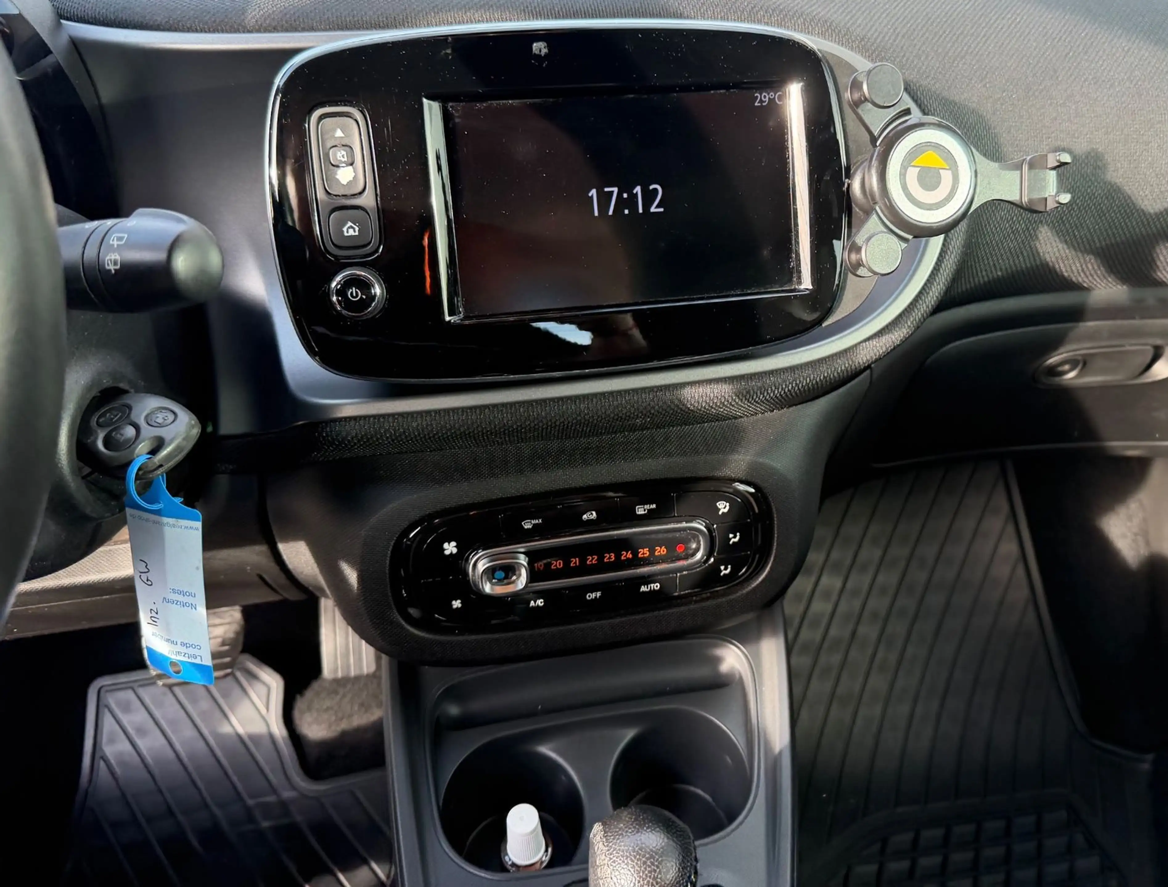 smart forTwo fortwo coupe Basis 52 kW Automatik — photo 10