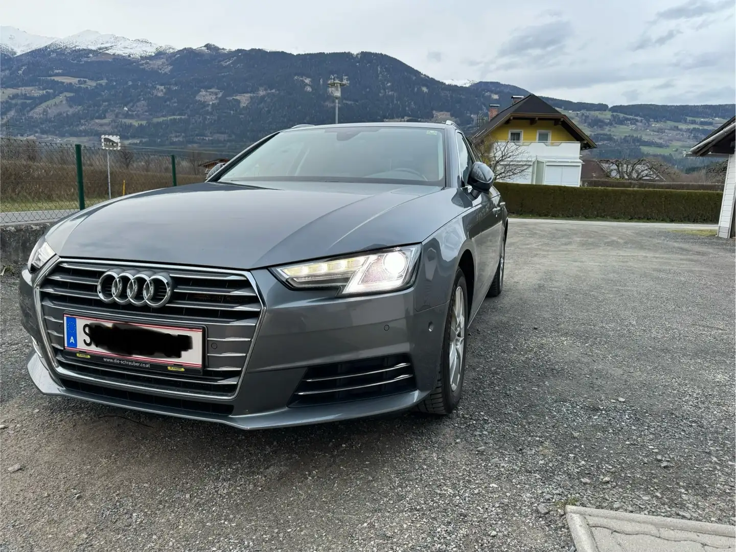 Audi A4 Avant 2,0 TDI Automatik Leder Top Grau - 2