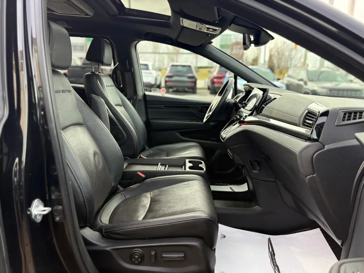 Honda Odyssey снимка Honda Odyssey