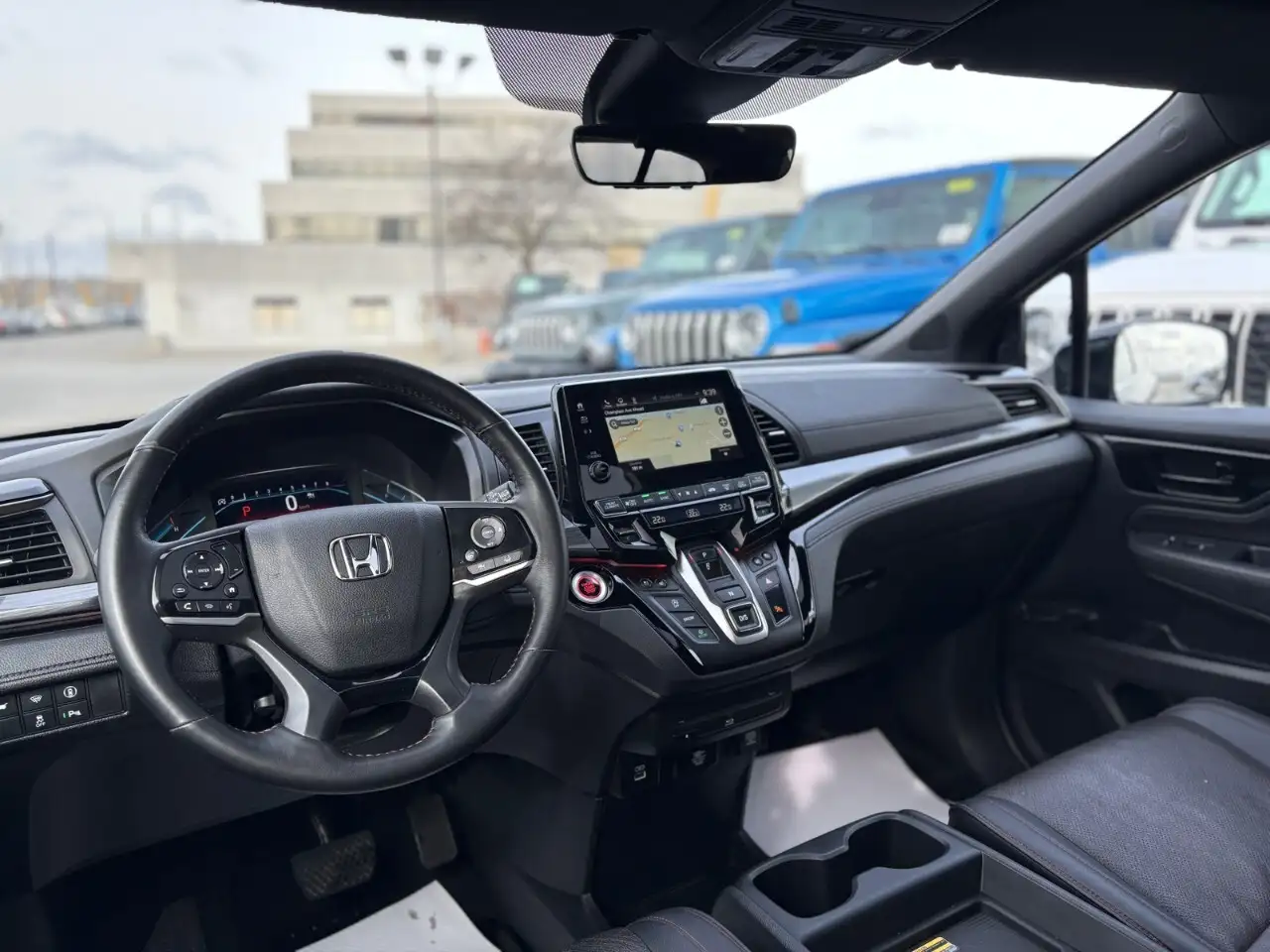 Honda Odyssey снимка Honda Odyssey