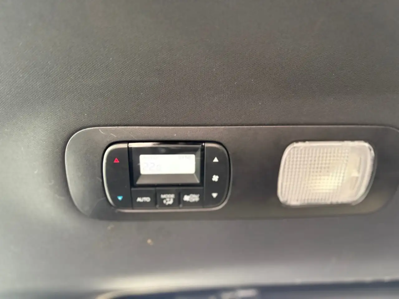 Honda Odyssey снимка Honda Odyssey