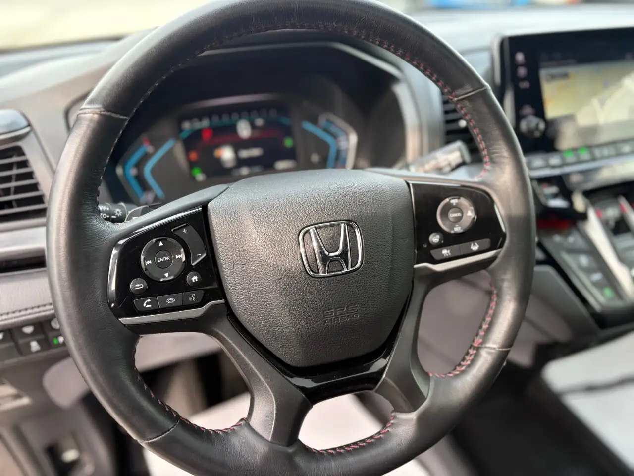 Honda Odyssey снимка Honda Odyssey