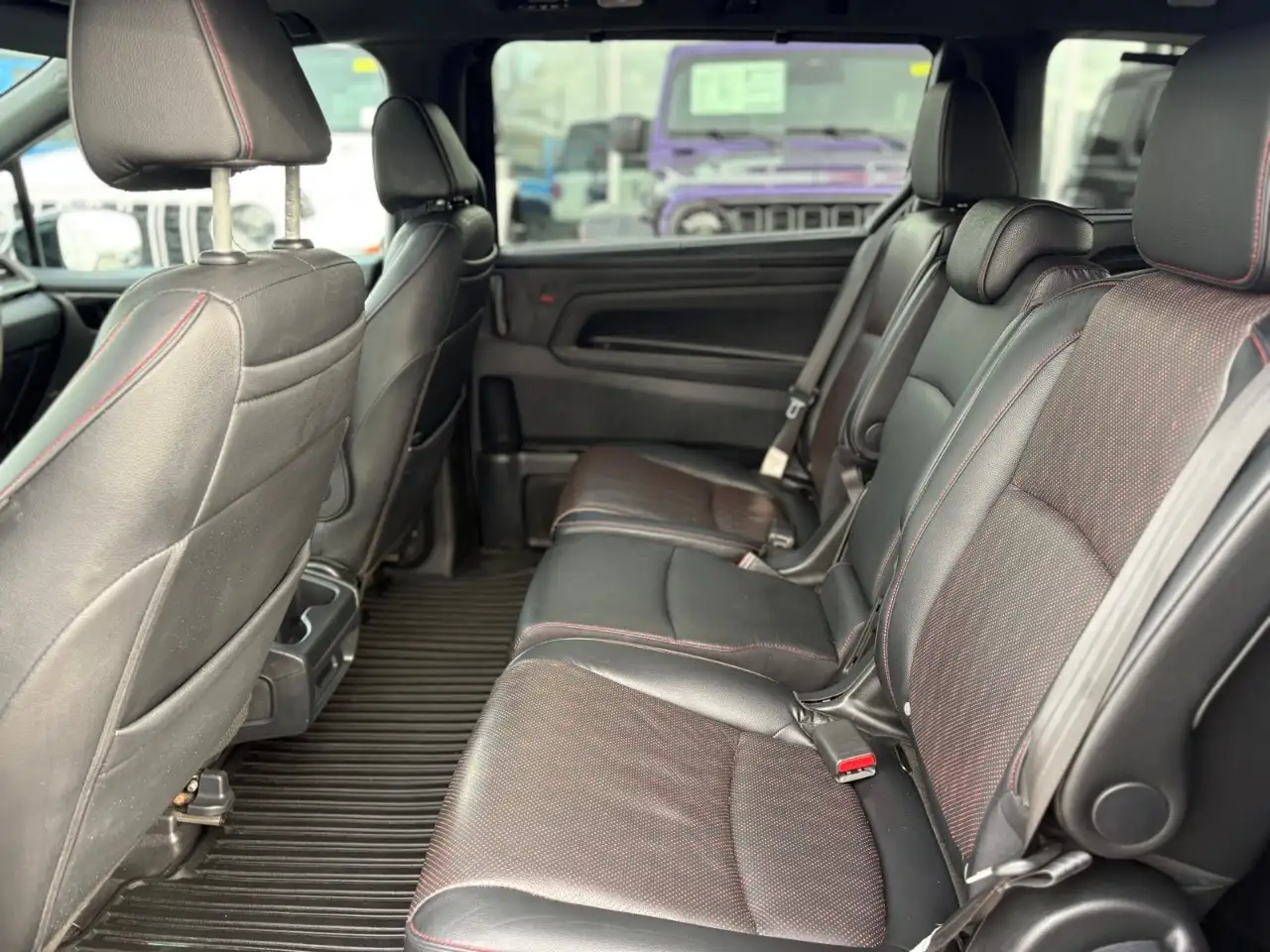 Honda Odyssey снимка Honda Odyssey