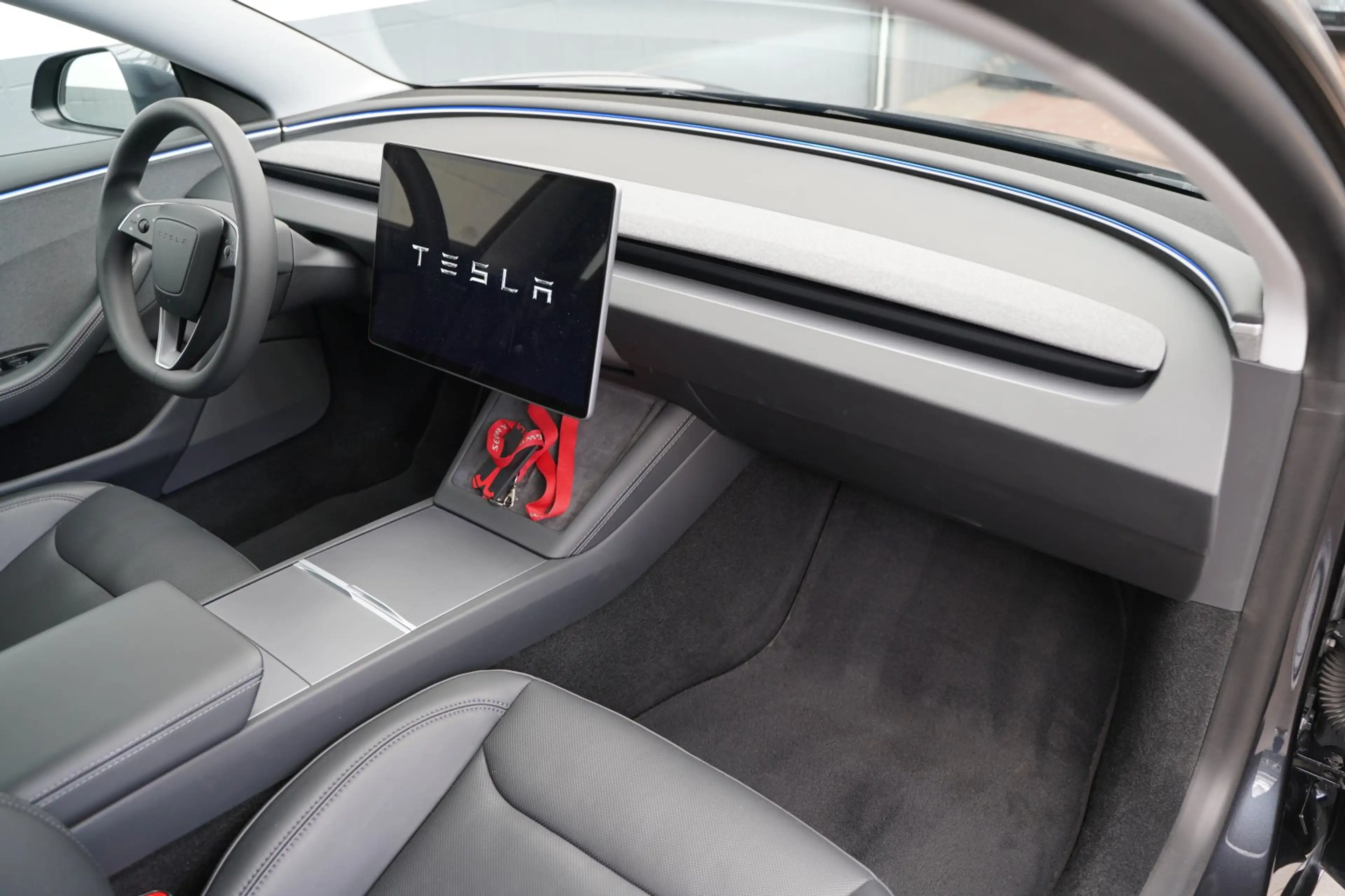 Tesla Model 3 Standard Range + *Highland*unfallfrei — photo 21