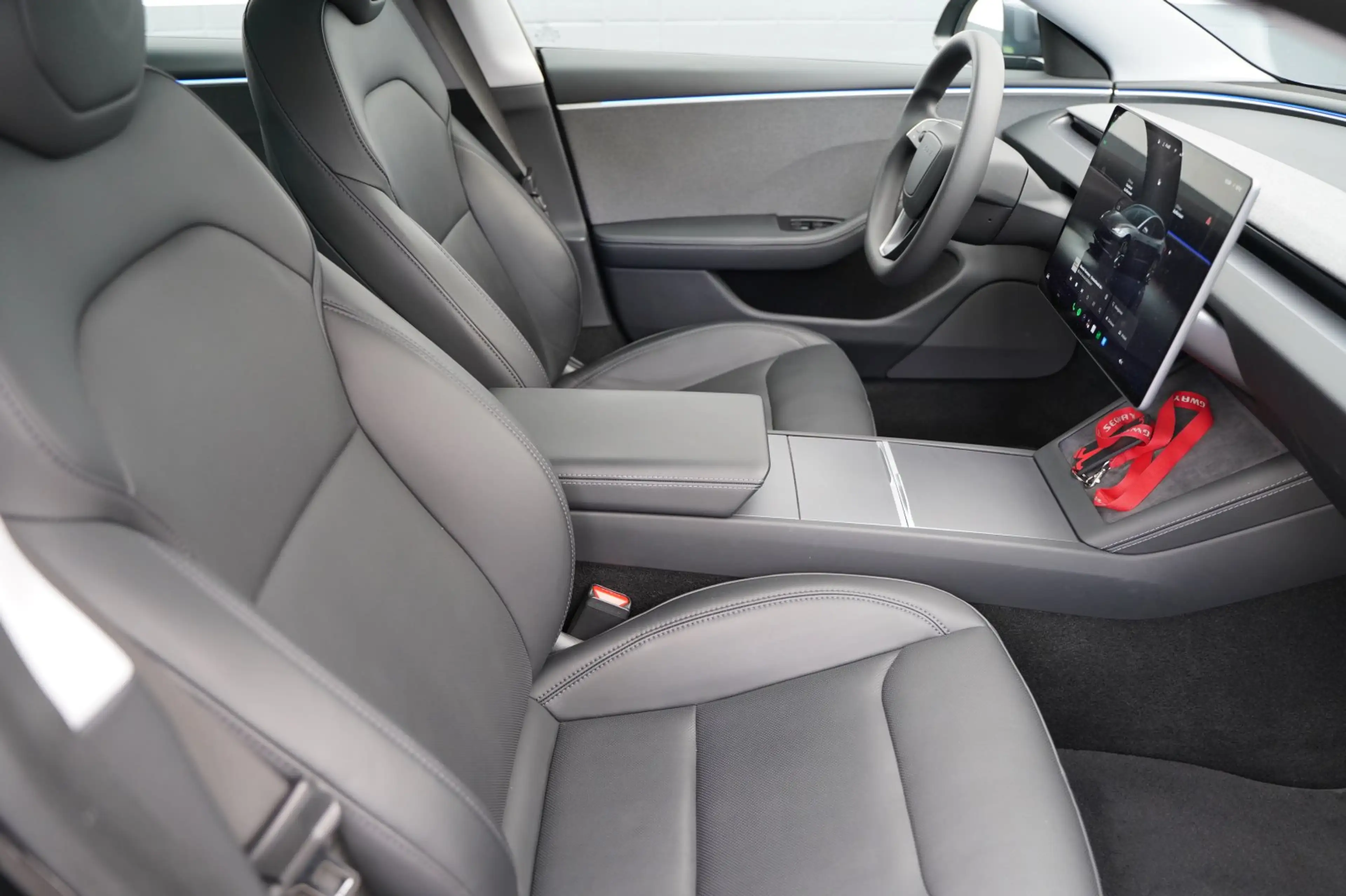 Tesla Model 3 Standard Range + *Highland*unfallfrei — photo 22