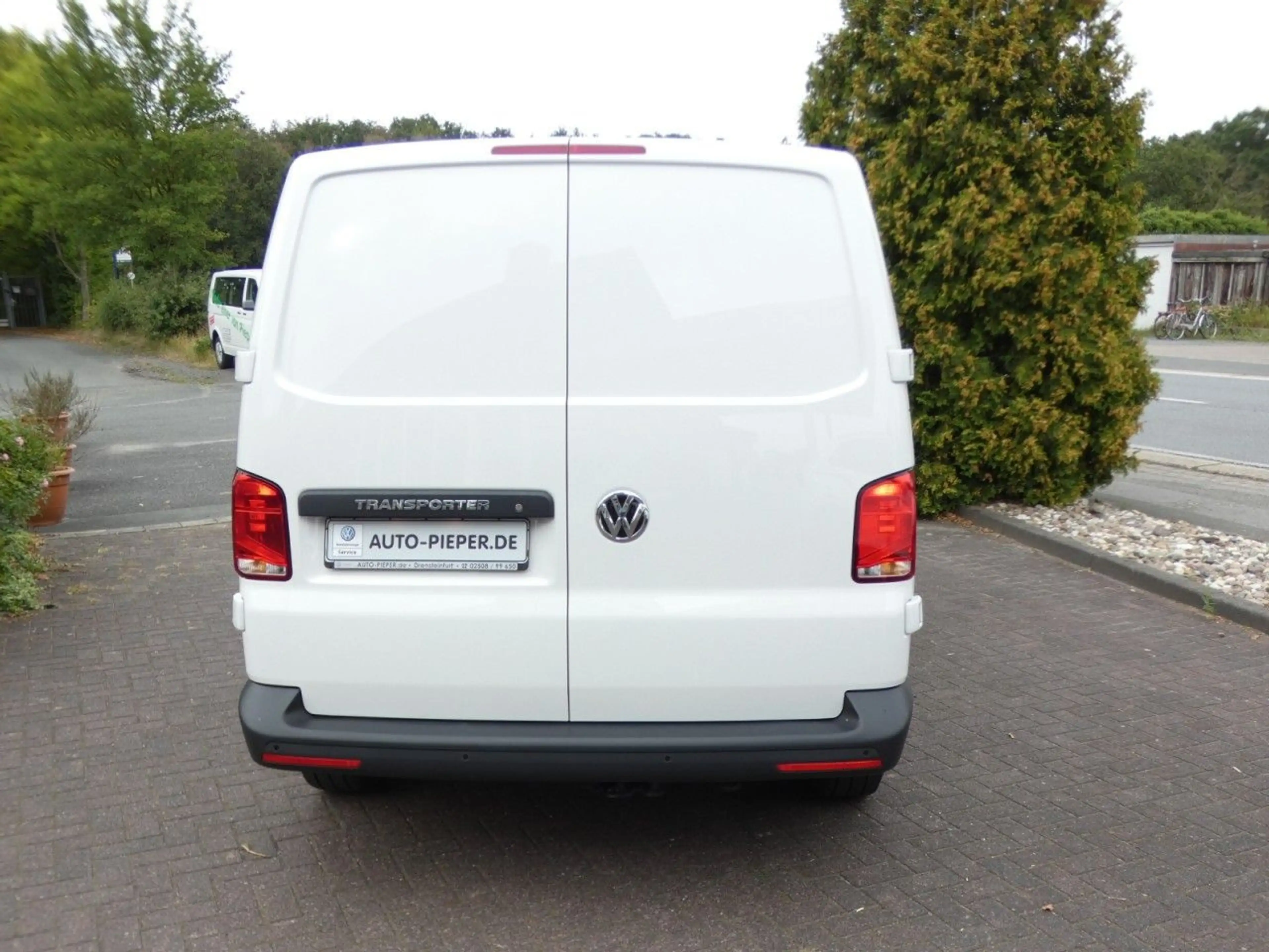 Volkswagen T6.1 Transporter Kasten KR Klima Flügeltüren Parkhilfe GJR Klima — photo 10