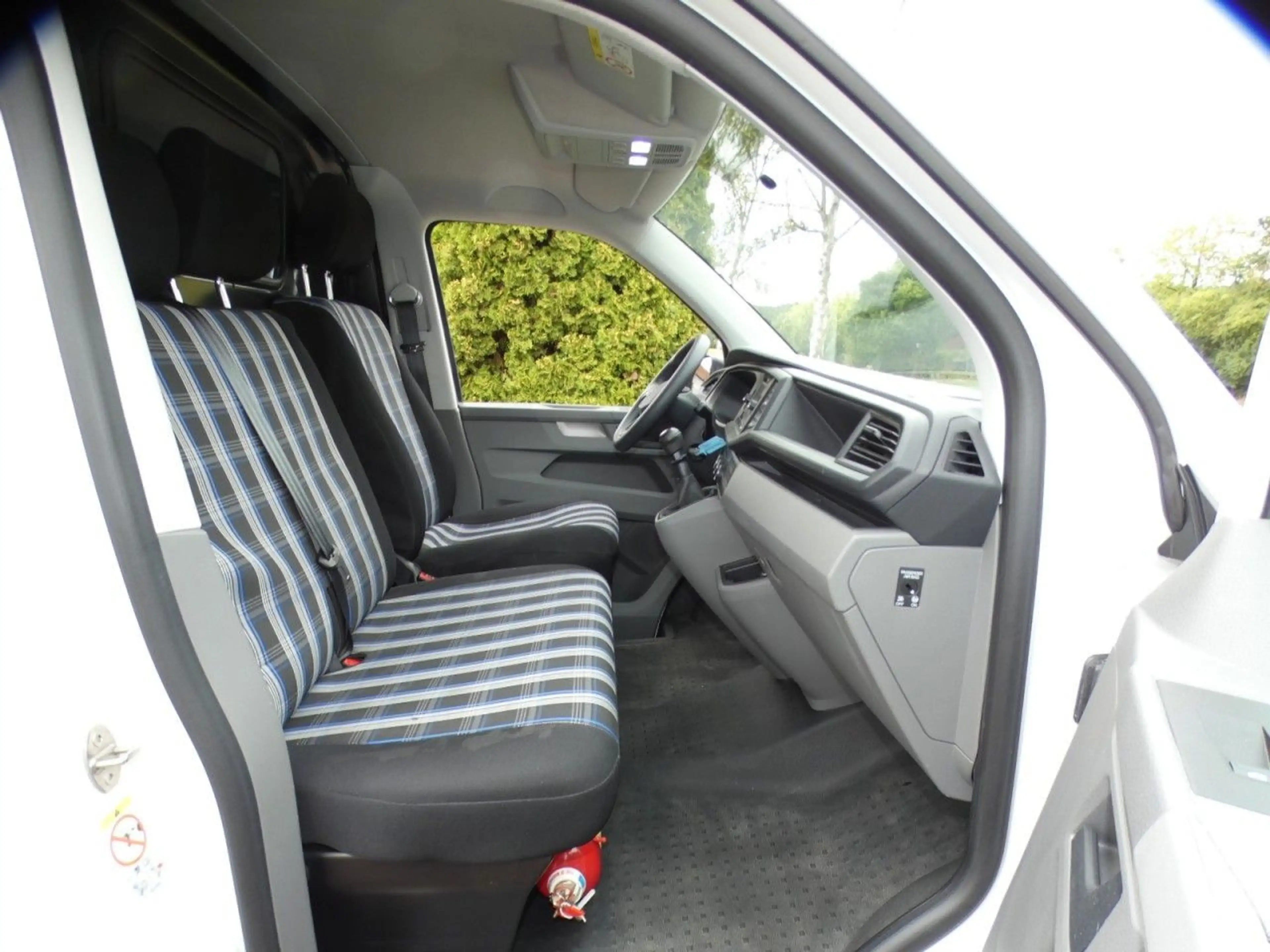 Volkswagen T6.1 Transporter Kasten KR Klima Flügeltüren Parkhilfe GJR Klima — photo 12
