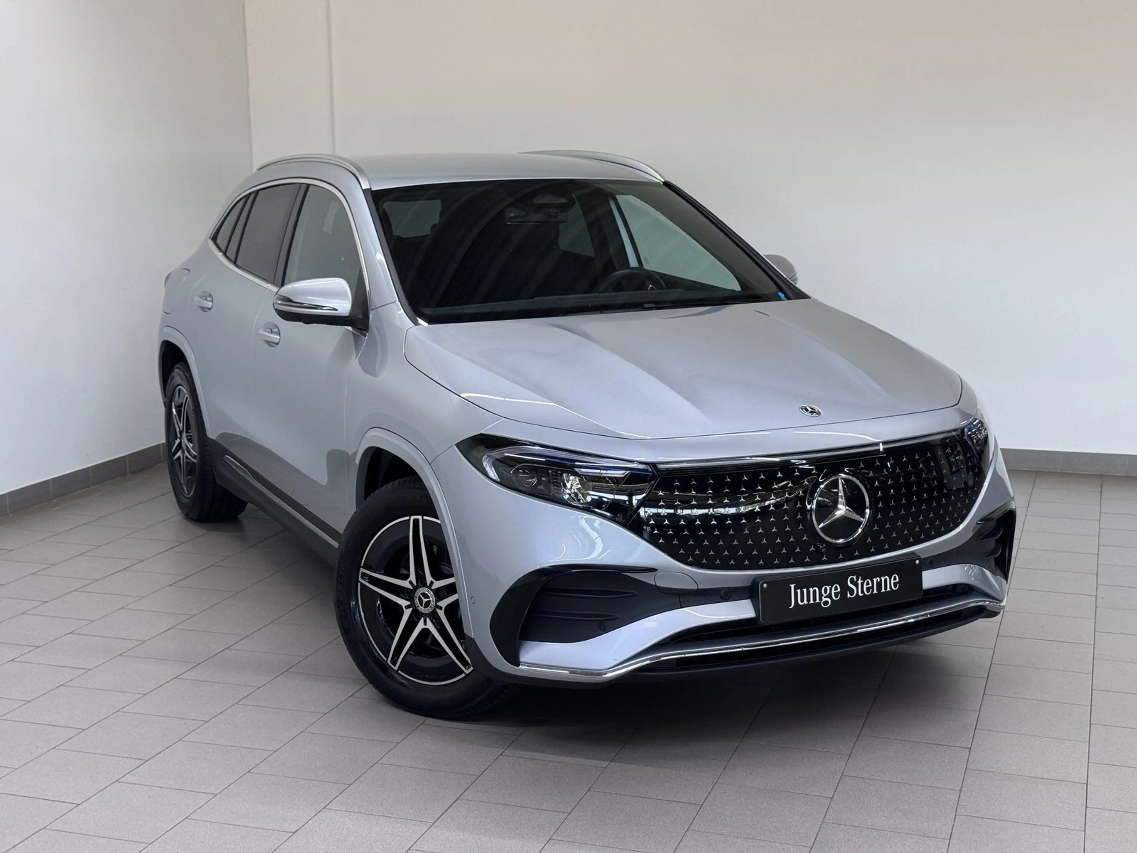Mercedes-Benz EQA 250+ AMG+DISTR+360°+ELEK.HECK+TOTWINKEL+SPUR — photo 2