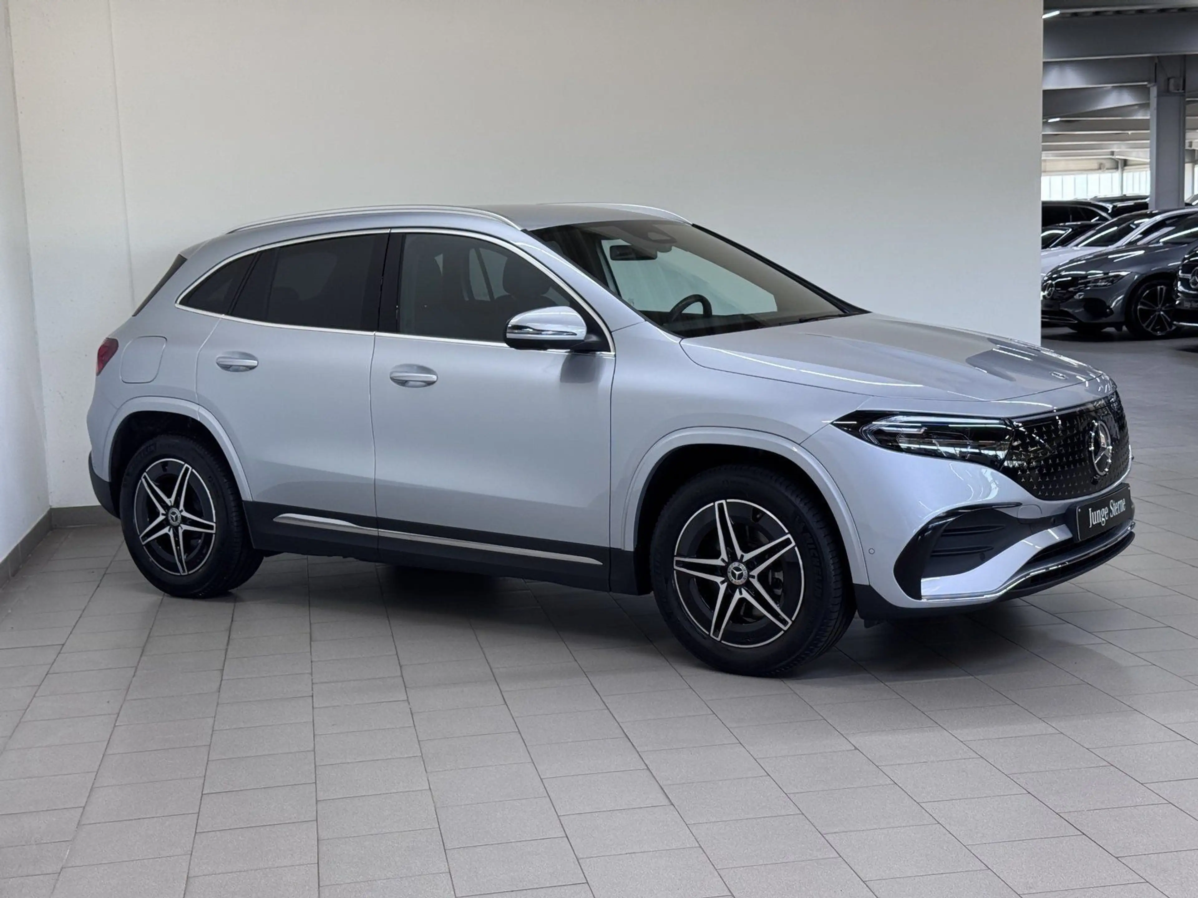 Mercedes-Benz EQA 250+ AMG+DISTR+360°+ELEK.HECK+TOTWINKEL+SPUR — photo 5