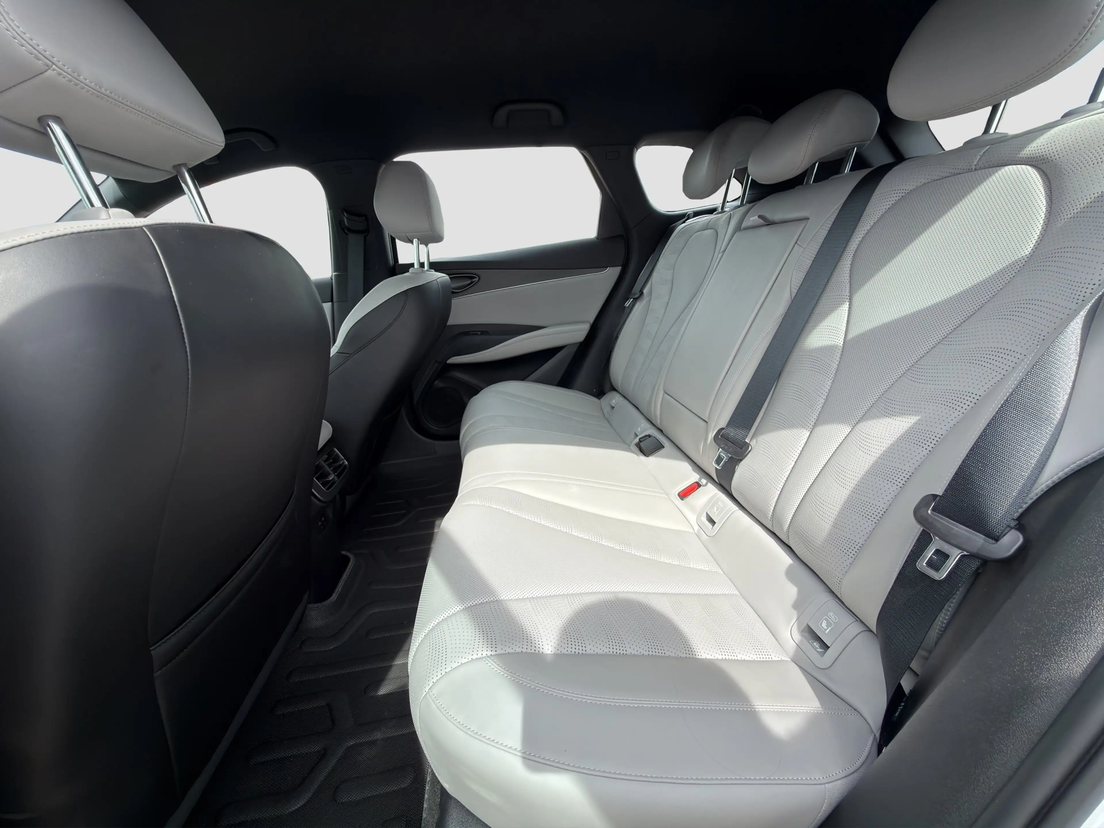 BYD Seal 6 Touring DM-i Boost — photo 11