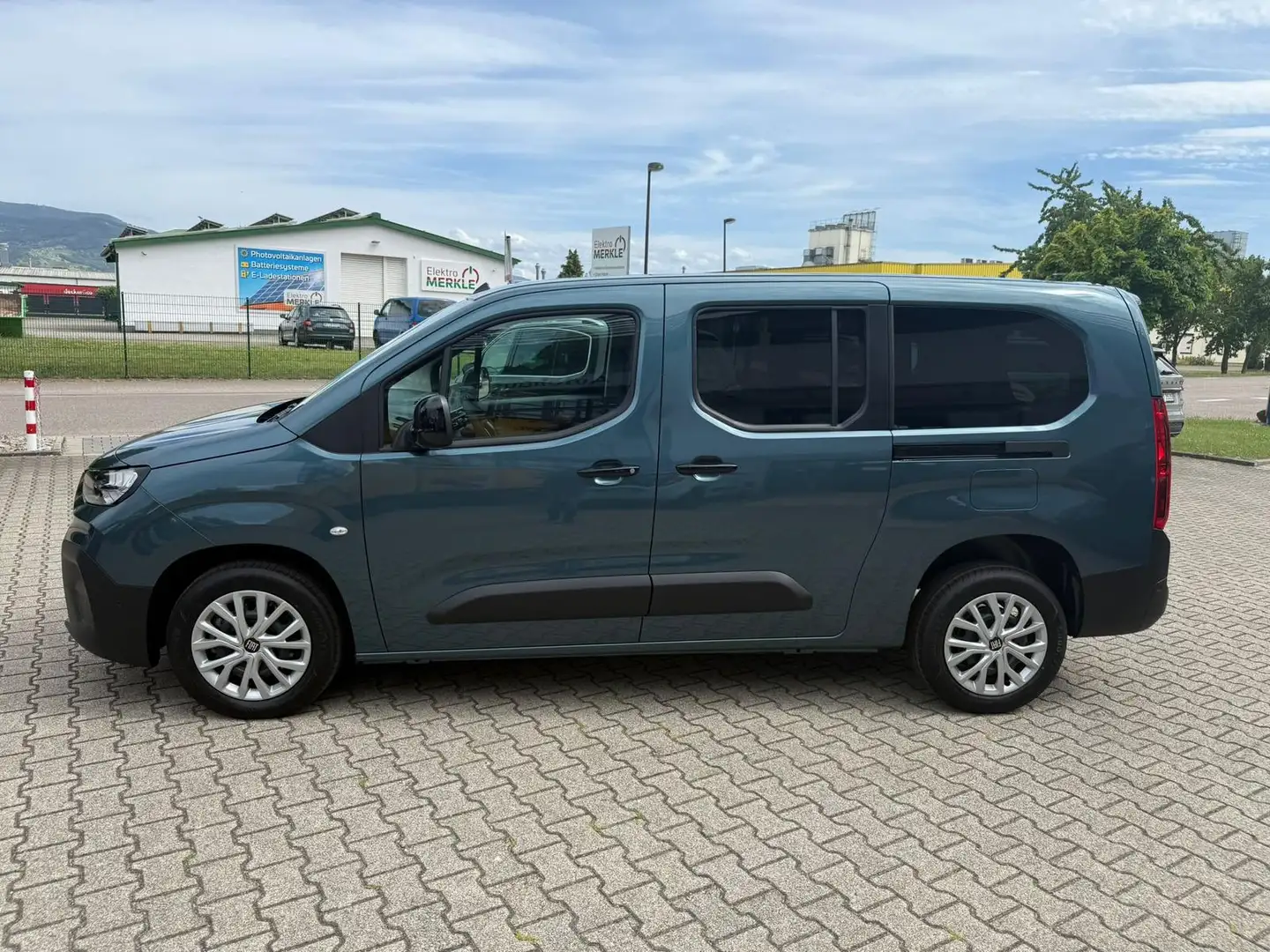 Fiat Doblo Maxi Kombi AT 1.5 7-SITZE*LED*Kamera*PDC* Bleu - 2
