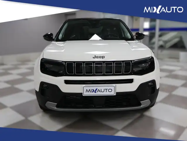 Jeep Avenger view 2