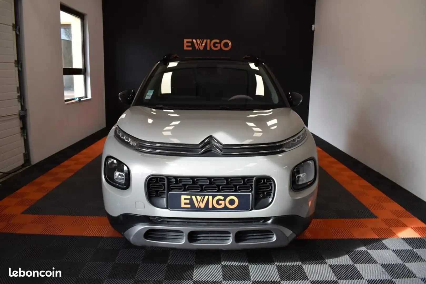 Citroen C3 Aircross Citroën 1.6 BLUEHDI 100 FEEL ENTRETIEN COMPLET SUI Бежевий - 2