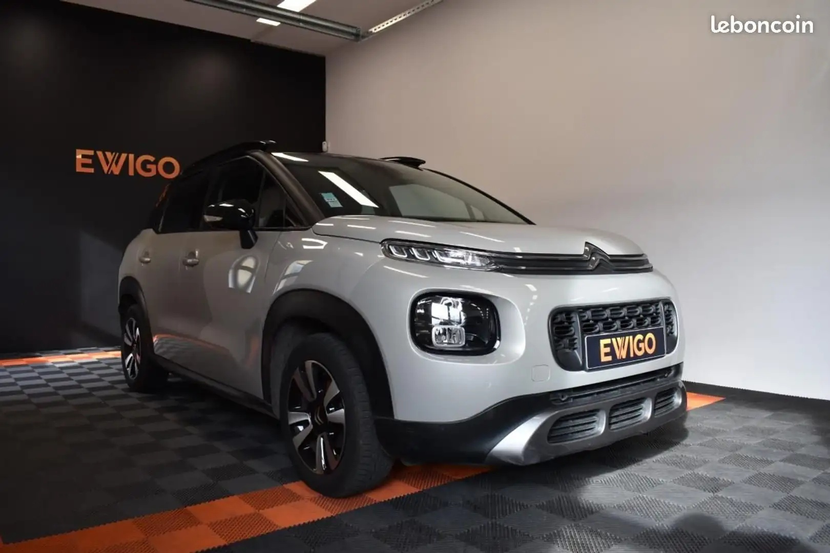 Citroen C3 Aircross Citroën 1.6 BLUEHDI 100 FEEL ENTRETIEN COMPLET SUI Бежевий - 1