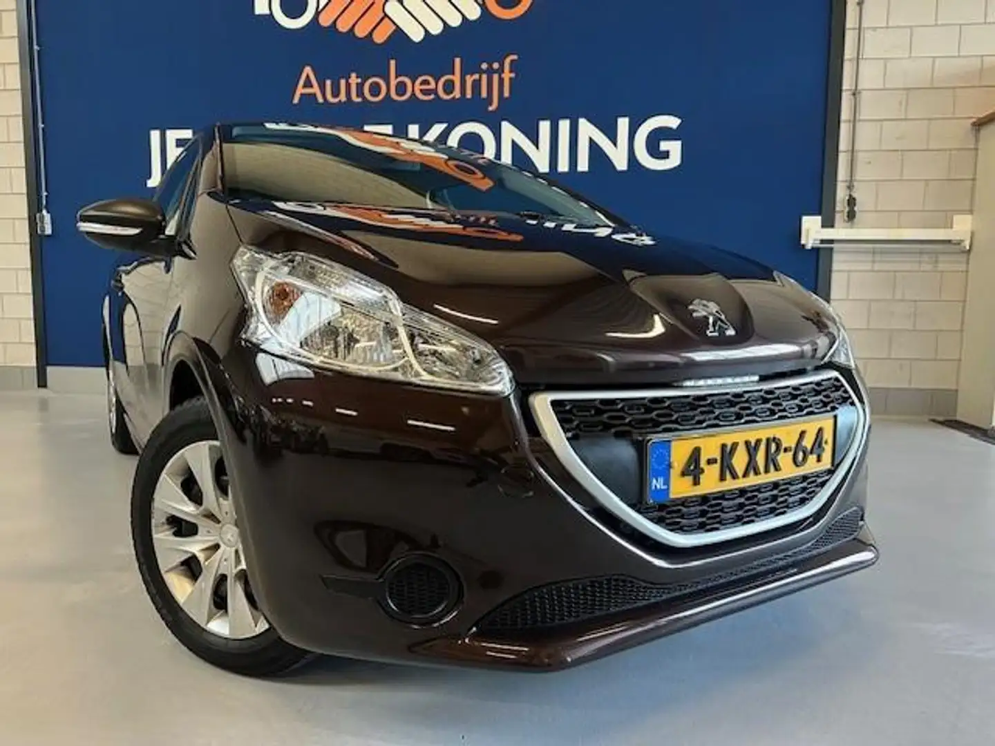Peugeot 208 1.2 VTi Access/ bj.2013/ kleur: bruin/ NAP met 546 Marrone - 2