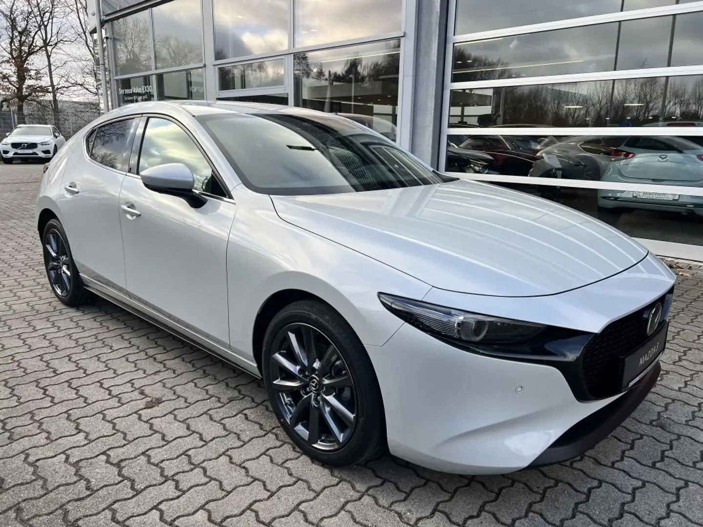 Mazda 3 e-SKY-G 122PS M-HYBRID Autom. EXCLUSIVE-LINE Weiß - 1