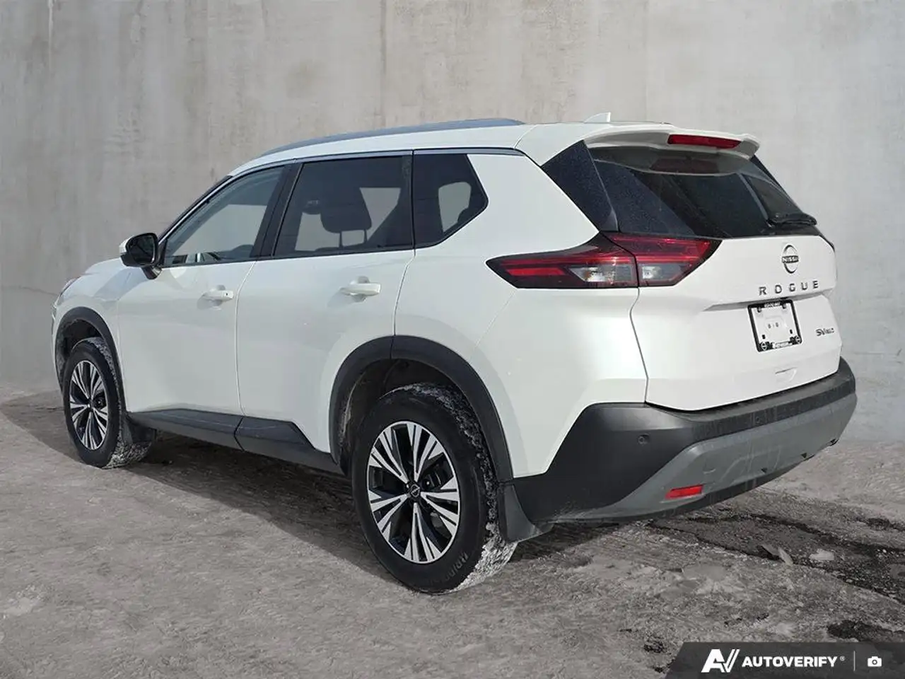 Nissan Rogue снимка Nissan Rogue
