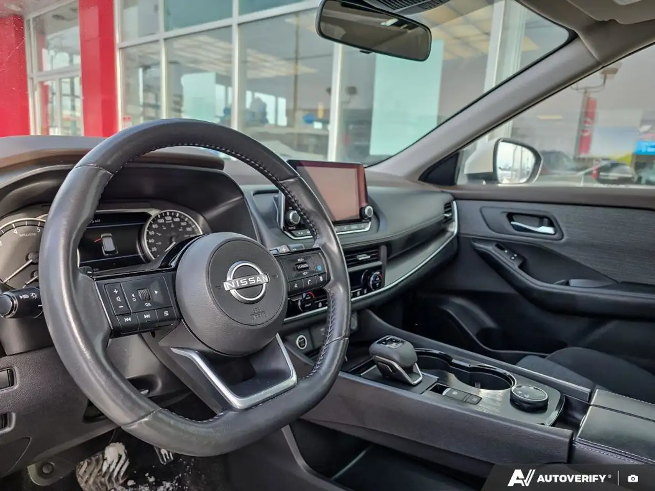 Nissan Rogue снимка Nissan Rogue