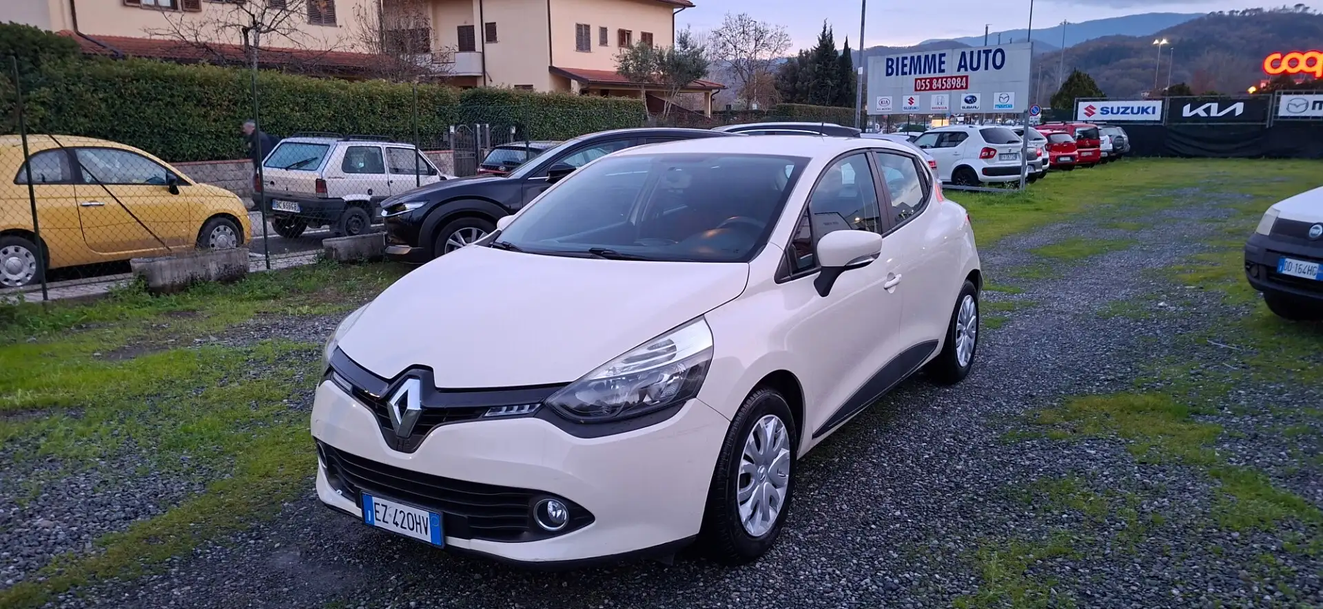 Renault Clio Clio 1.2 75CV 5 porte Live Beige - 1