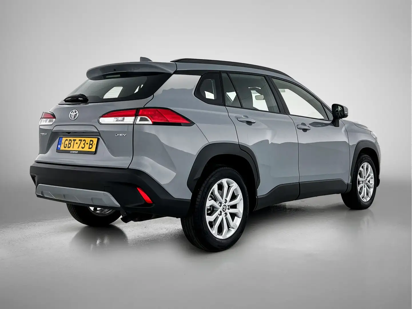 Toyota Corolla Cross Hybrid 140 Active Grijs - 2