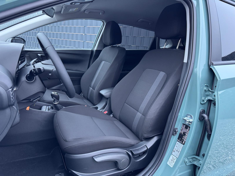 Hyundai i20 Family Automatik 66 kW (90 PS), Automatik, Fron... — photo 7