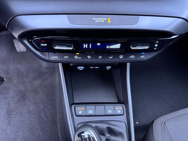 Hyundai i20 Family Automatik 66 kW (90 PS), Automatik, Fron... — photo 11