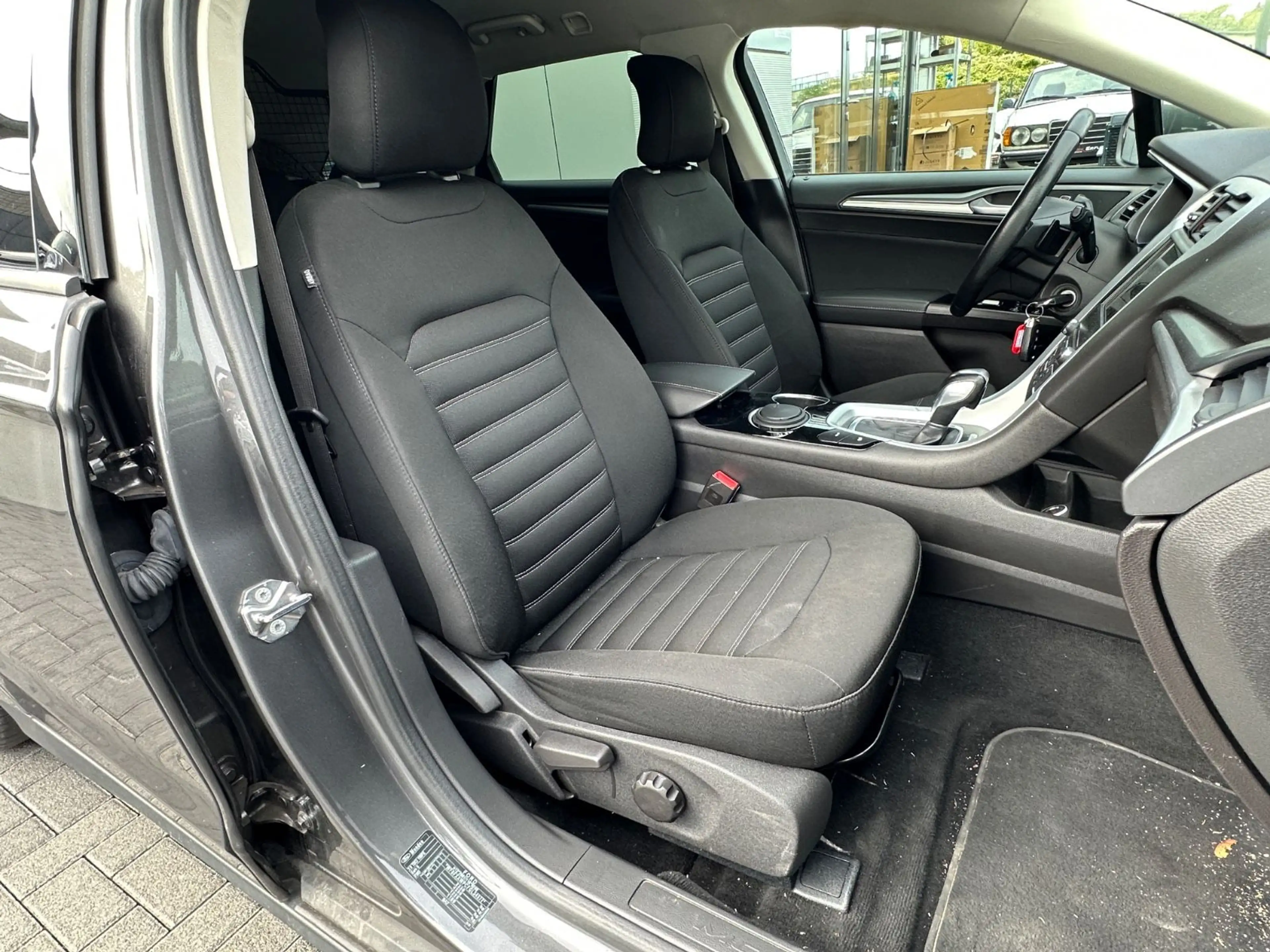 Ford Mondeo Turnier Business Edition Automatik*LED*NA — photo 29