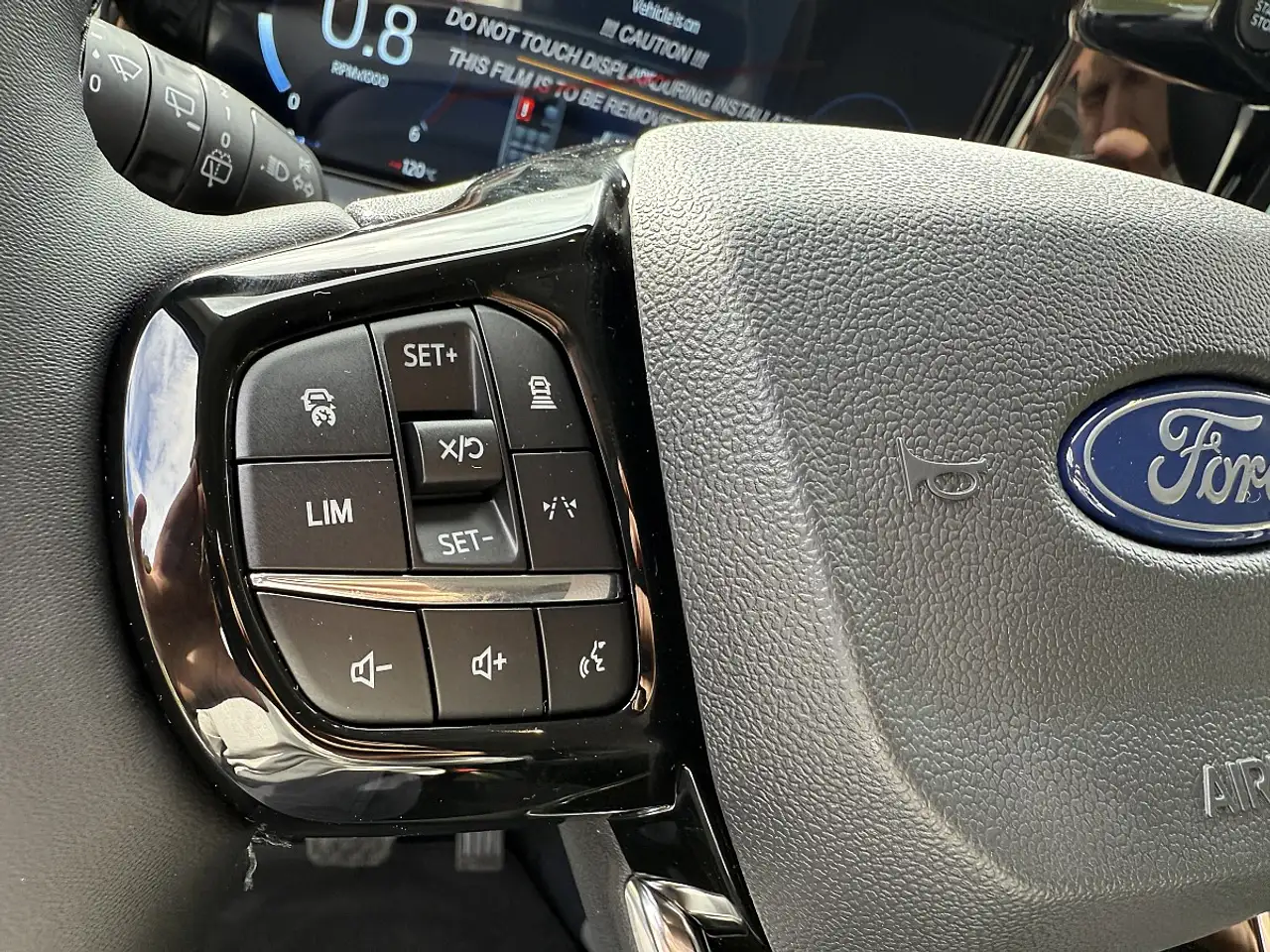 Ford Tourneo Custom 2026 — фото 11