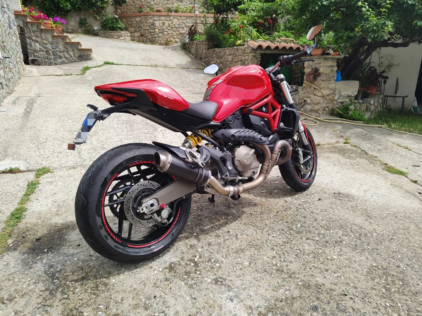 Ducati Monster 821 RED Rood - 1