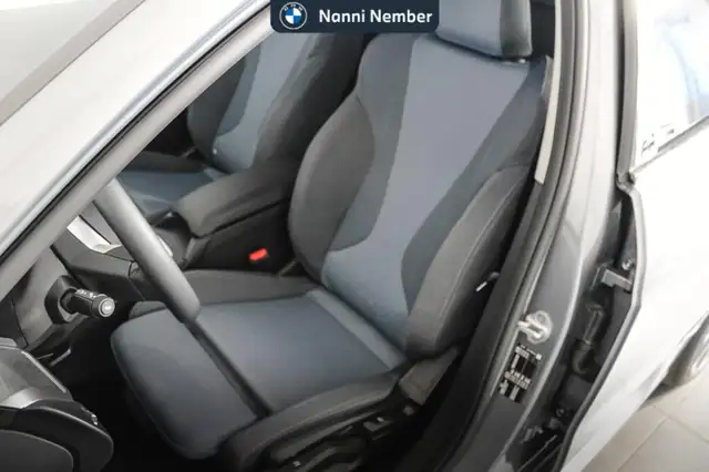 BMW 1 Series view 13
