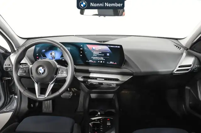 BMW 1 Series view 10