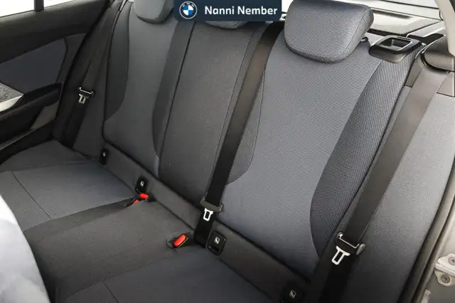 BMW 1 Series view 14