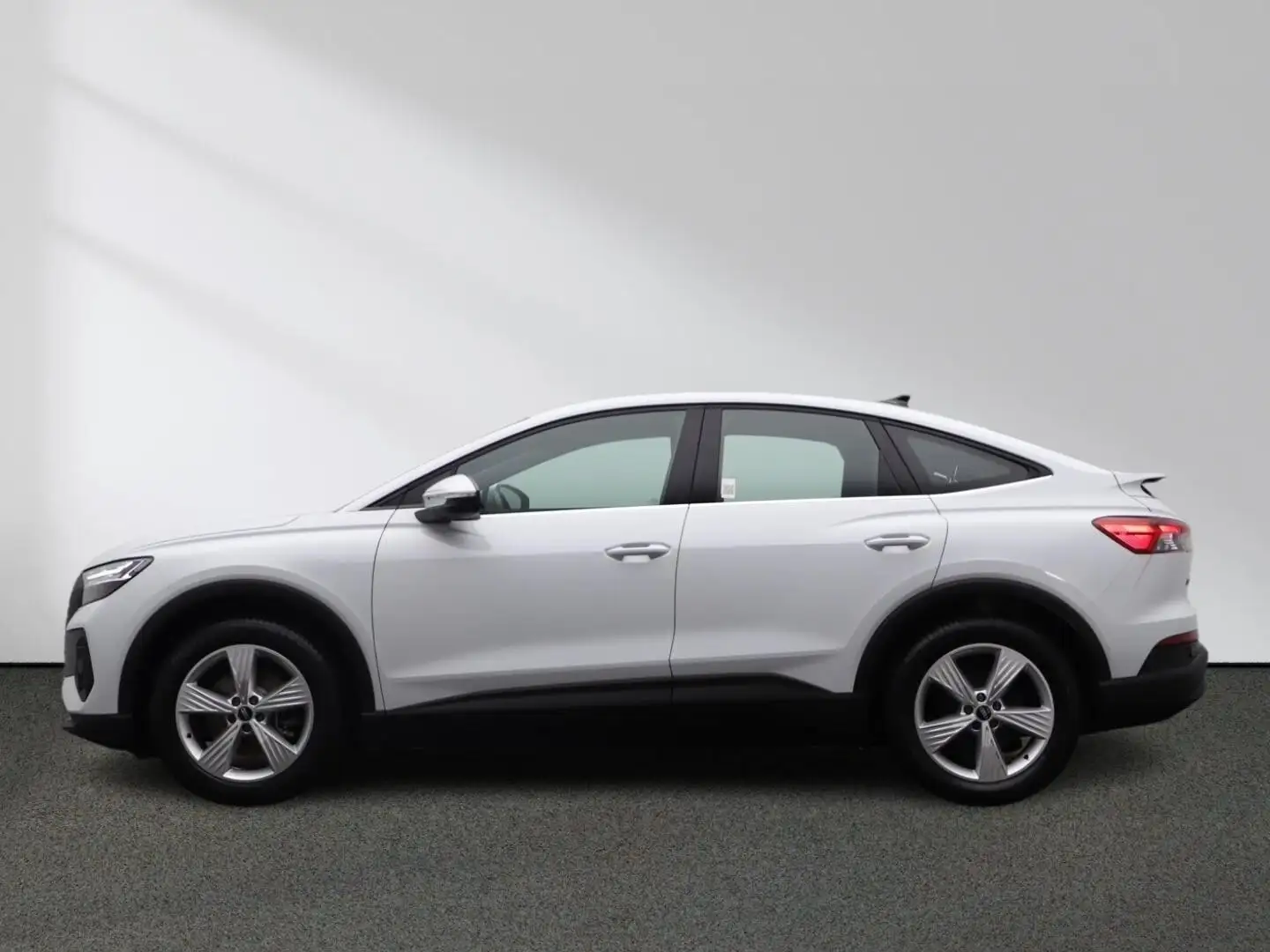 Audi Q4 e-tron Sportback 35 MMI Matrix Digi-Cockpit Weiß - 2