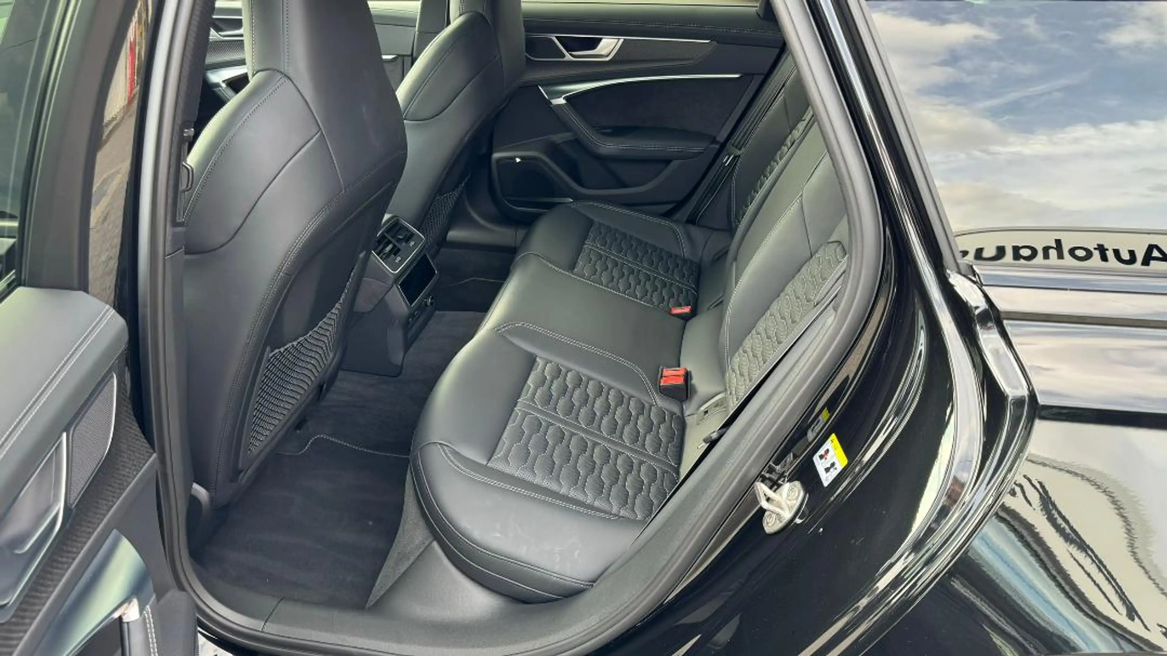 Audi RS6 Avant RS6 Avant — photo 10