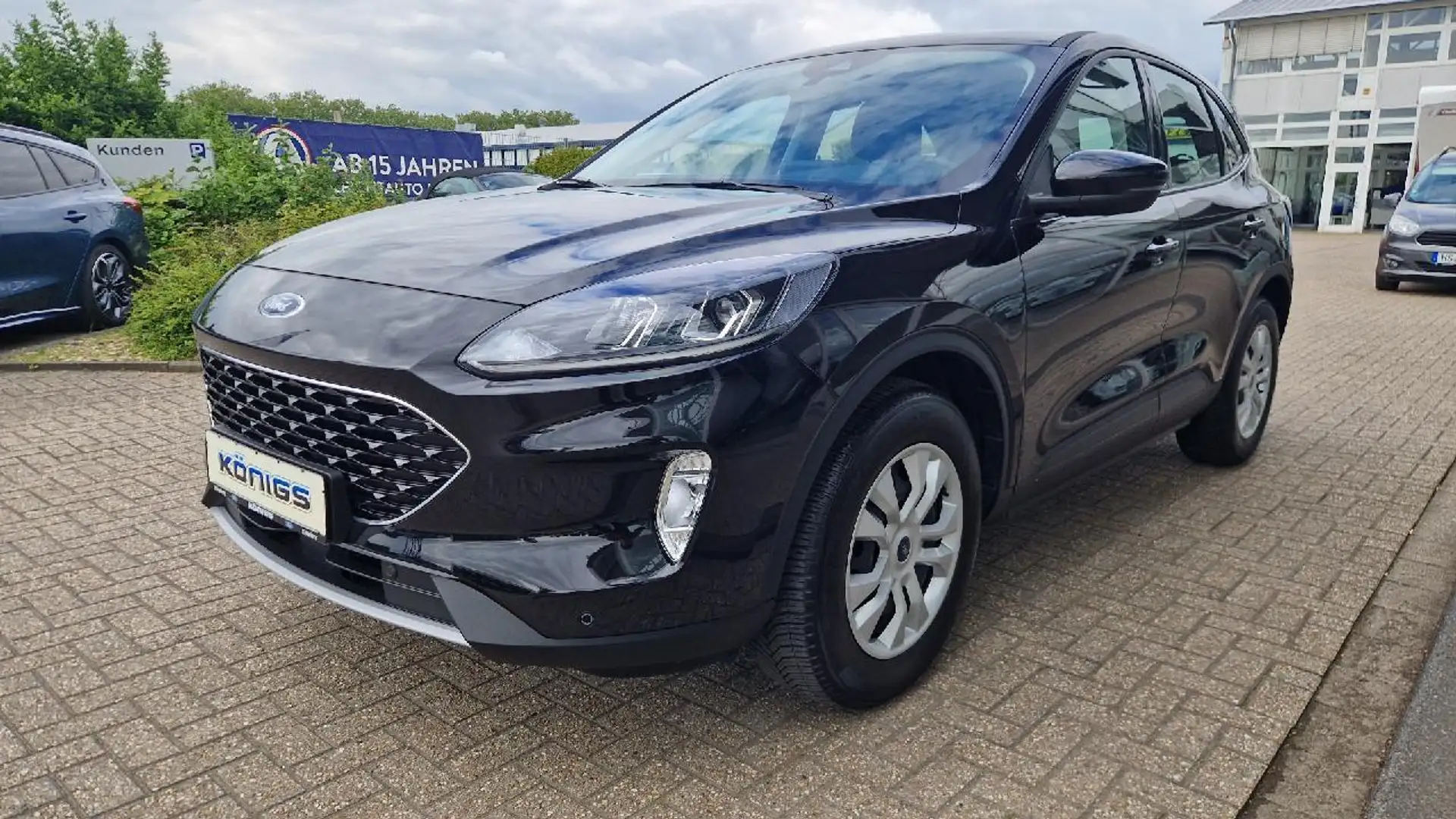 Ford Kuga Cool & Connect Zwart - 1