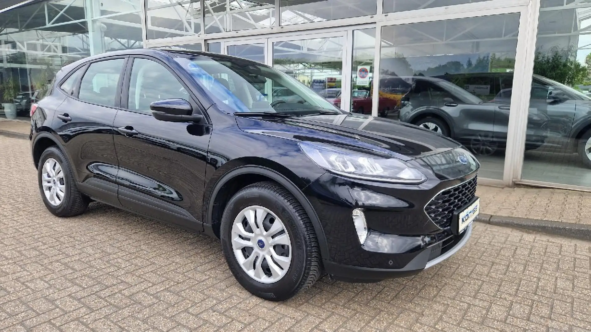 Ford Kuga Cool & Connect Zwart - 2