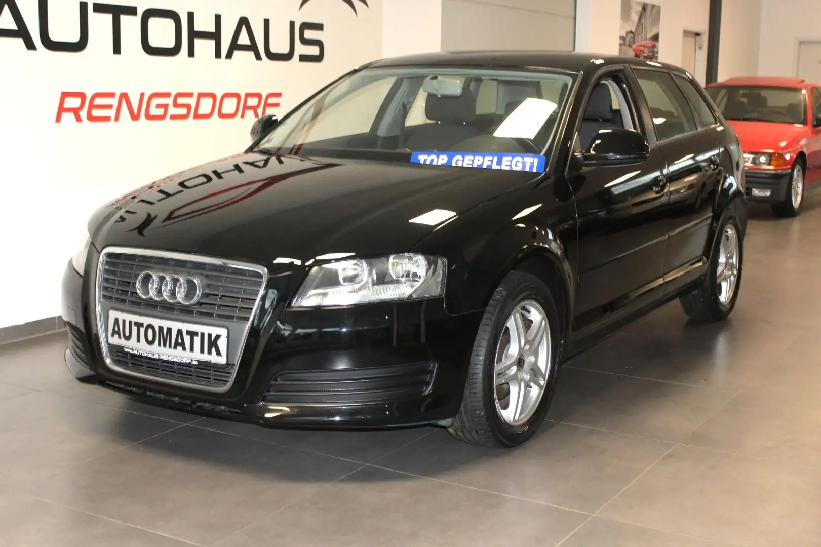 Audi A3 Sportback 1.6  102PS Attraction AUTOMATIK Schwarz - 1