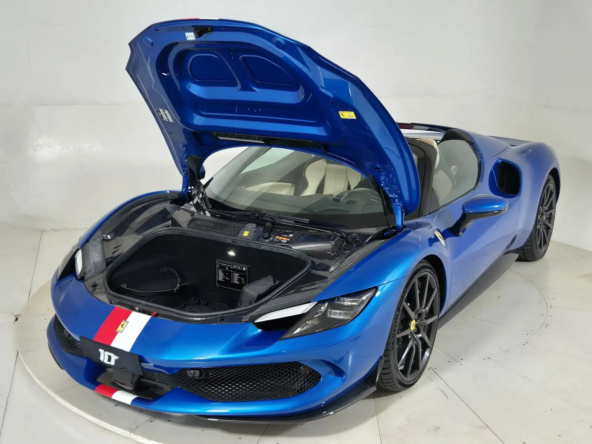 페라리 296 GTS 2024 파랑 사진 6