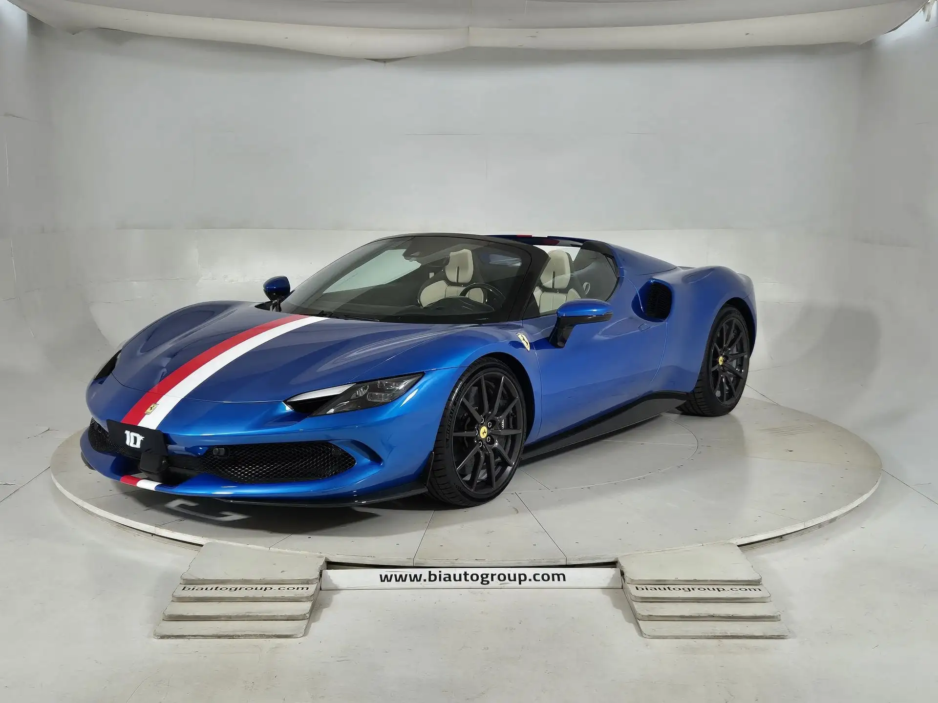 페라리 296 GTS 2024 파랑 사진 1