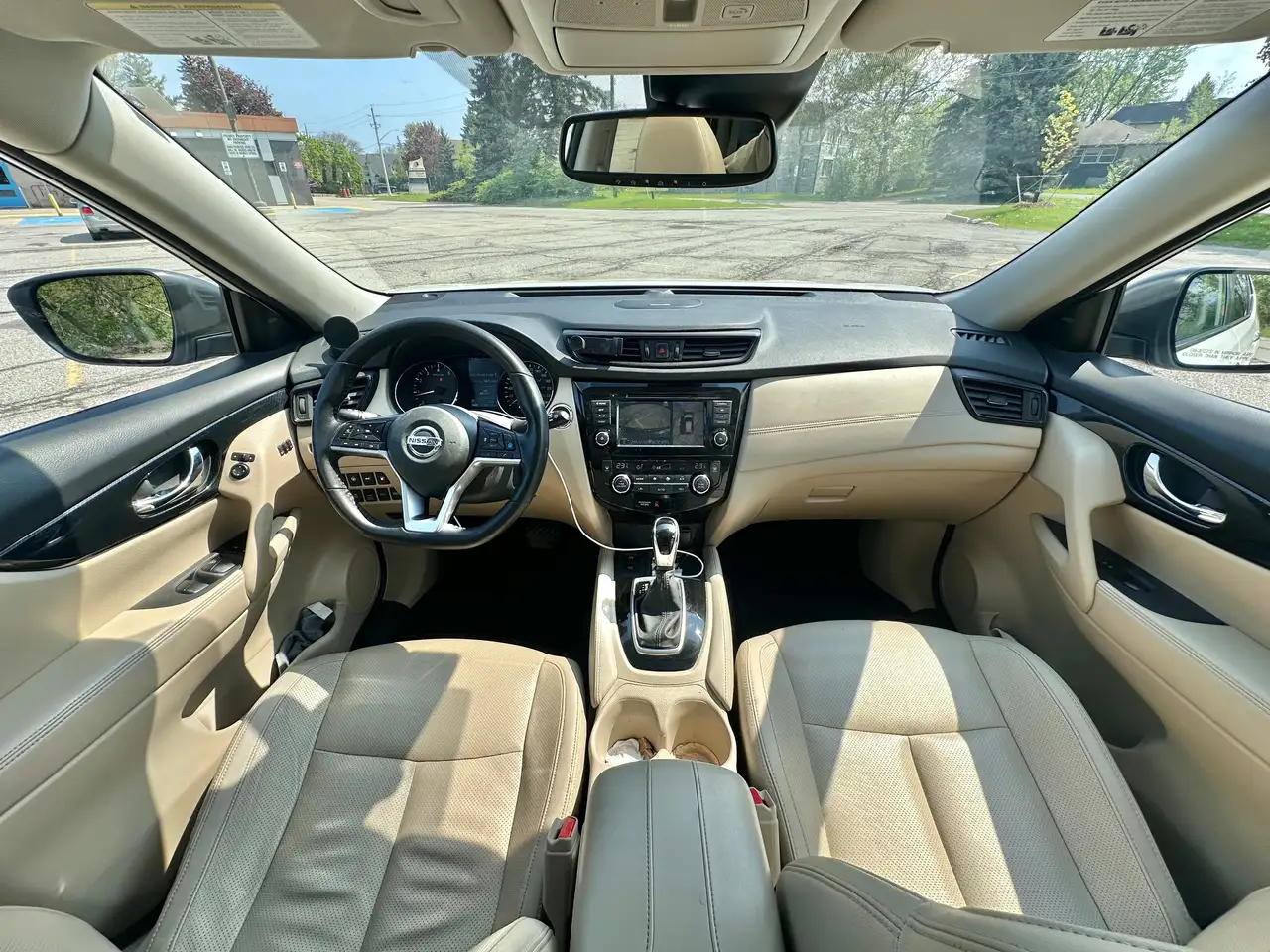Nissan Rogue снимка Nissan Rogue