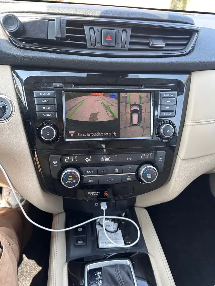 Nissan Rogue снимка Nissan Rogue