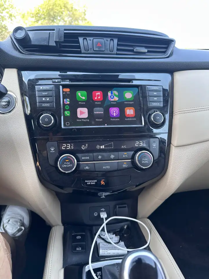 Nissan Rogue снимка Nissan Rogue