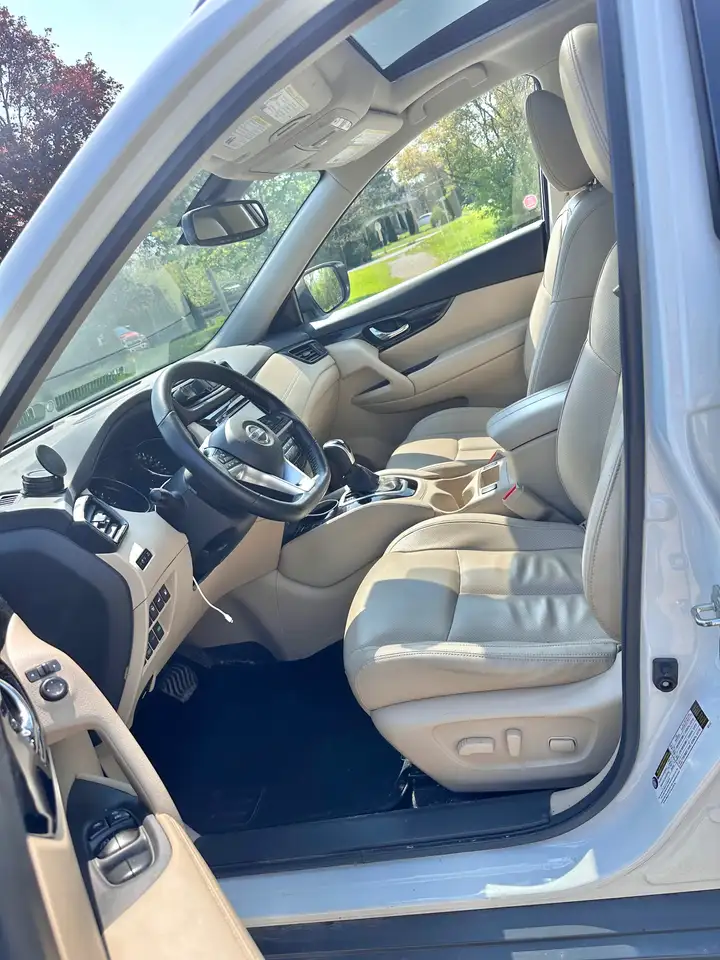 Nissan Rogue снимка Nissan Rogue
