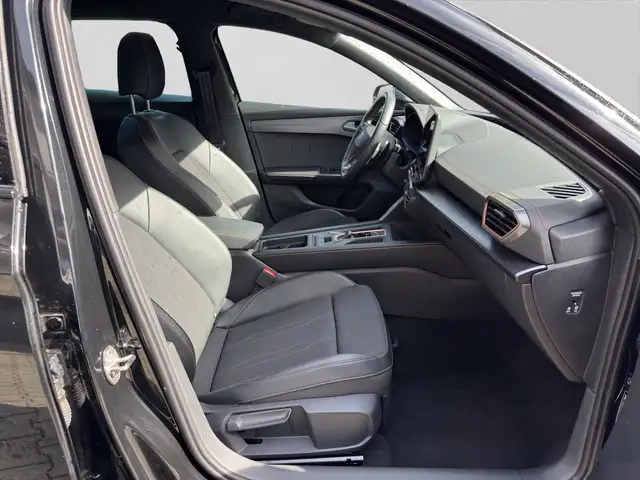 Cupra Leon view 4