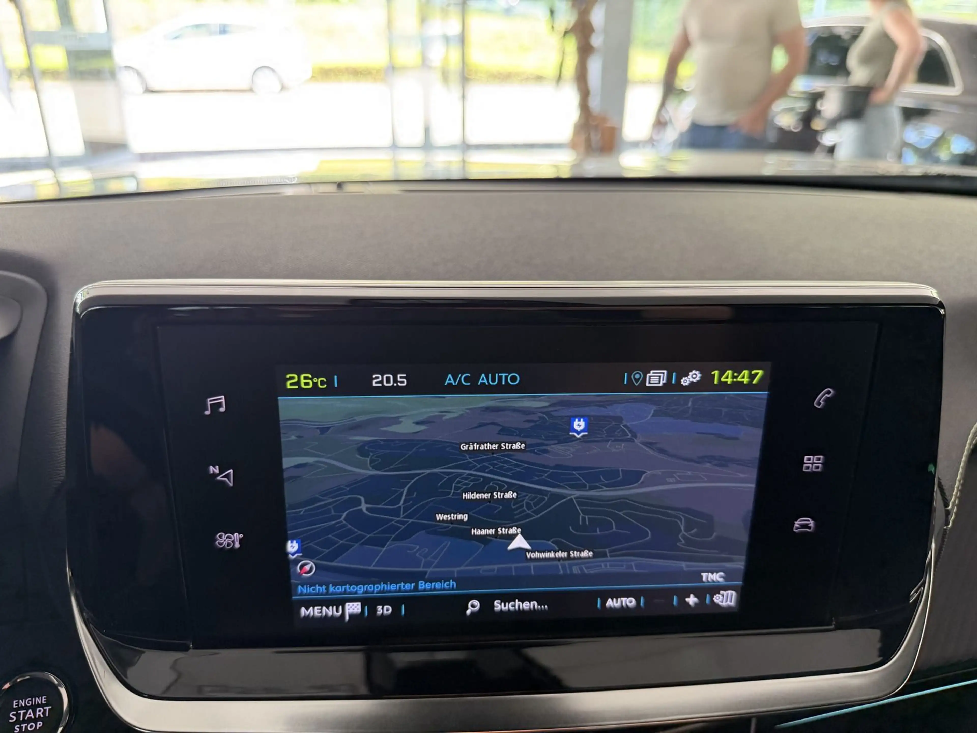 Peugeot 2008 e- GT — photo 10