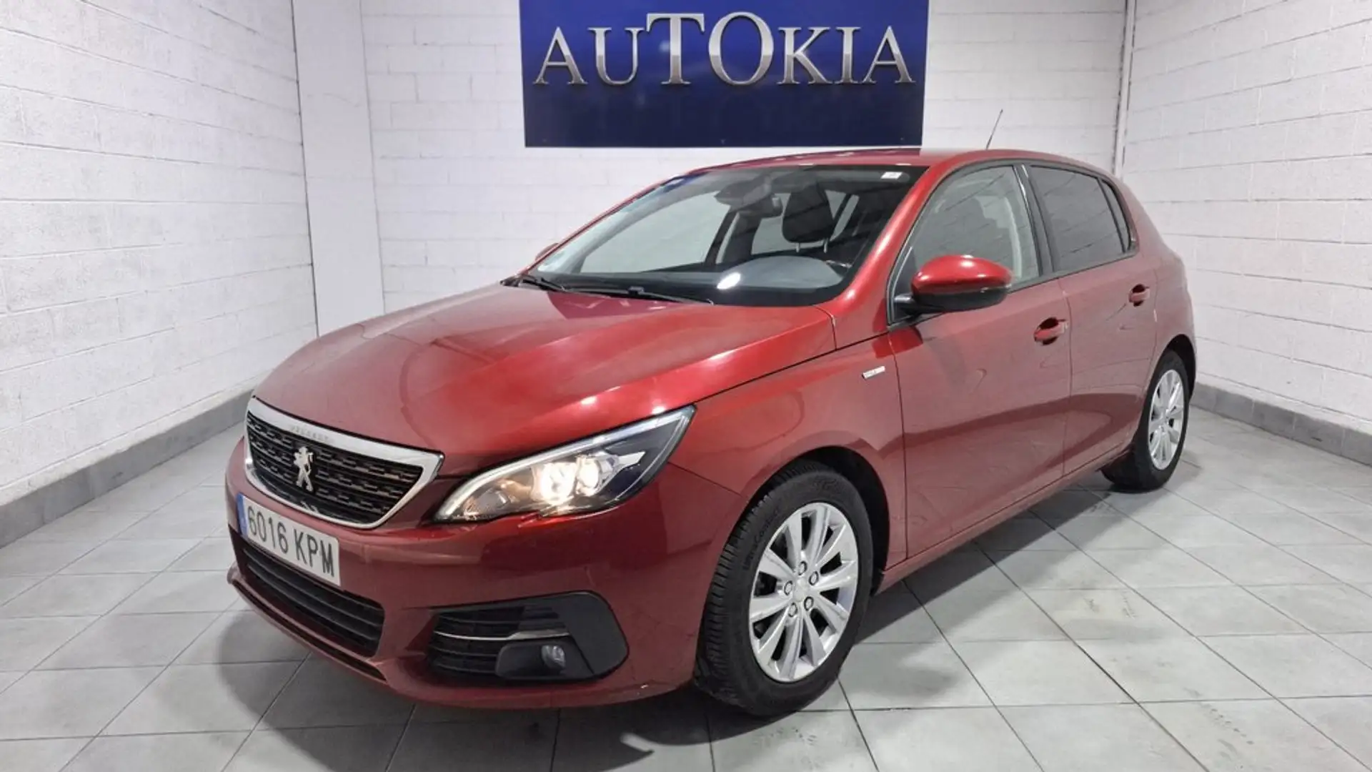 Peugeot 308 5p Style BlueHDi 73KW (100CV) Mauve - 1